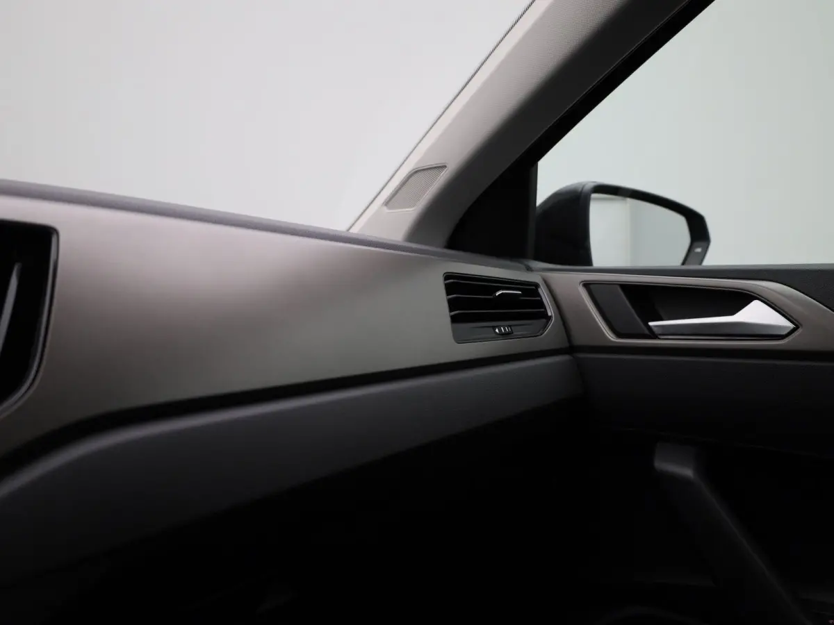 1.0 TSI Comfortline Business 95 PK| Origineel Nederlands | 1e Eigenaar | Navigatie | Parkeersensoren | Cllimatronic | Apple Carplay | Android Auto | Mobiel Draadloos Oplaadbaar