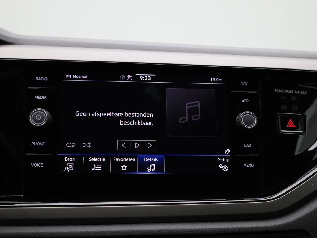 1.0 TSI Comfortline Business 95 PK| Origineel Nederlands | 1e Eigenaar | Navigatie | Parkeersensoren | Cllimatronic | Apple Carplay | Android Auto | Mobiel Draadloos Oplaadbaar