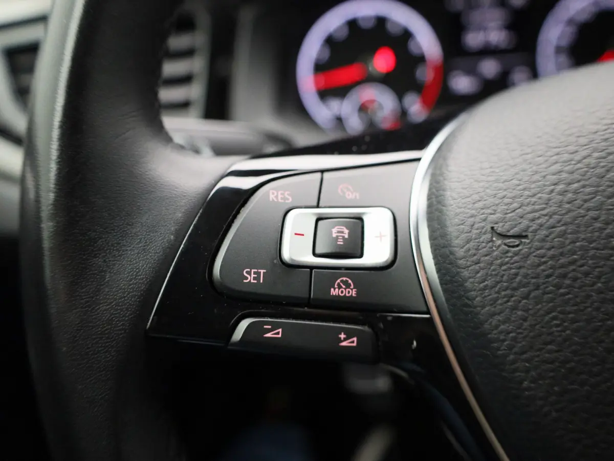 1.0 TSI Comfortline Business 95 PK| Origineel Nederlands | 1e Eigenaar | Navigatie | Parkeersensoren | Cllimatronic | Apple Carplay | Android Auto | Mobiel Draadloos Oplaadbaar