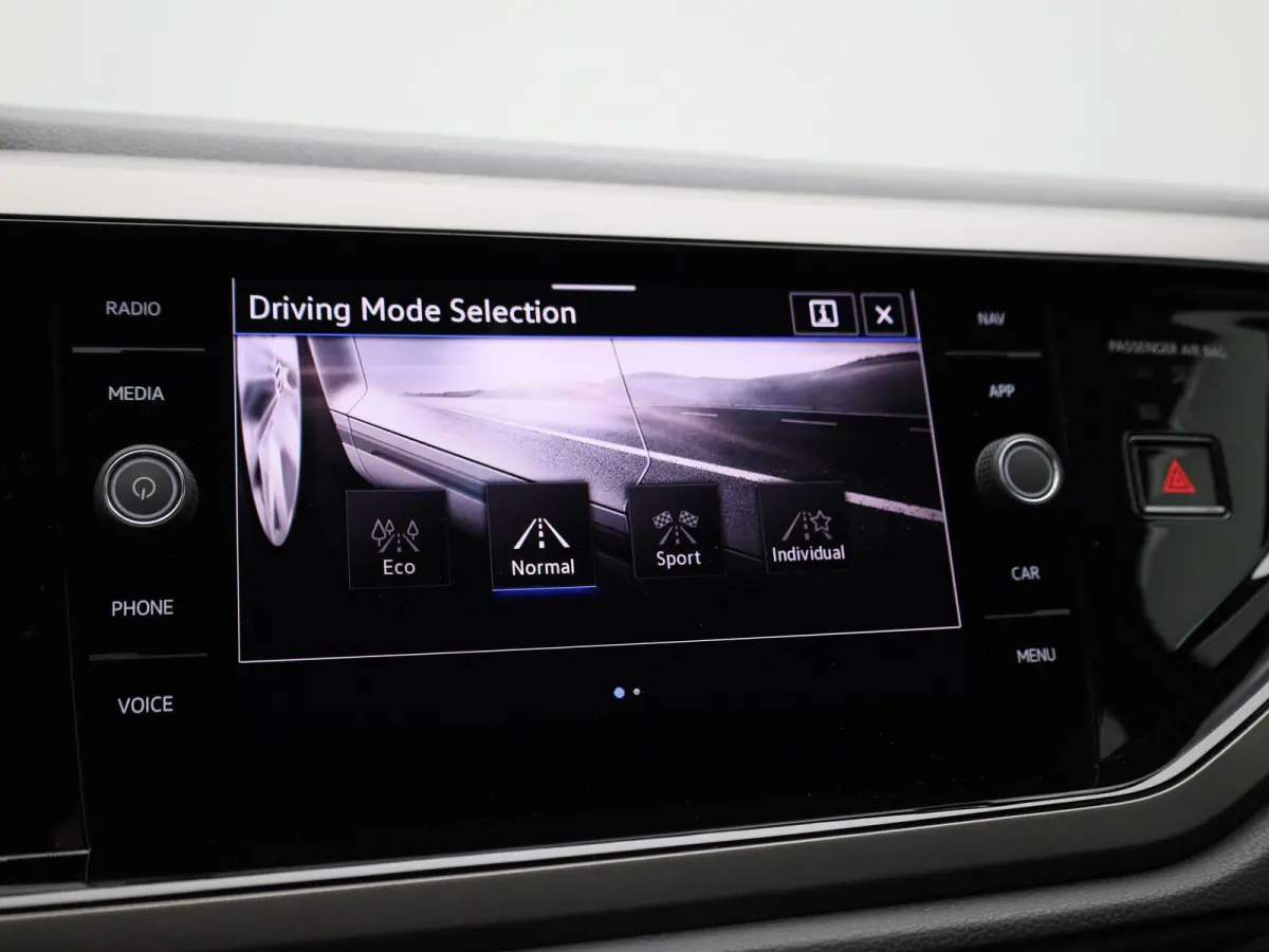 1.0 TSI Comfortline Business 95 PK| Origineel Nederlands | 1e Eigenaar | Navigatie | Parkeersensoren | Cllimatronic | Apple Carplay | Android Auto | Mobiel Draadloos Oplaadbaar