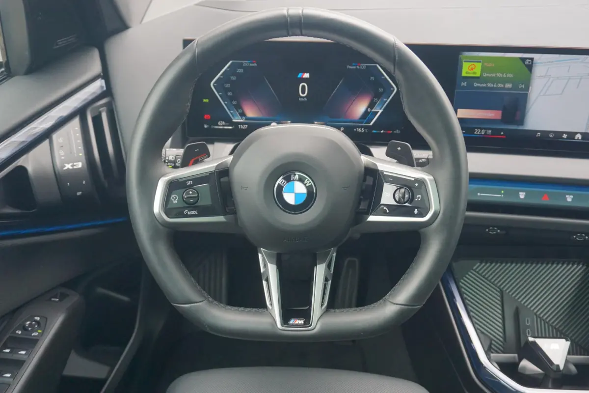 xDrive20 M Sportpakket | Glazen Panoramadak | Trekhaak Elektrisch | Stuur- en stoelverwarming | Stoelventilatie | Active Cruise Control | Harman Kardon