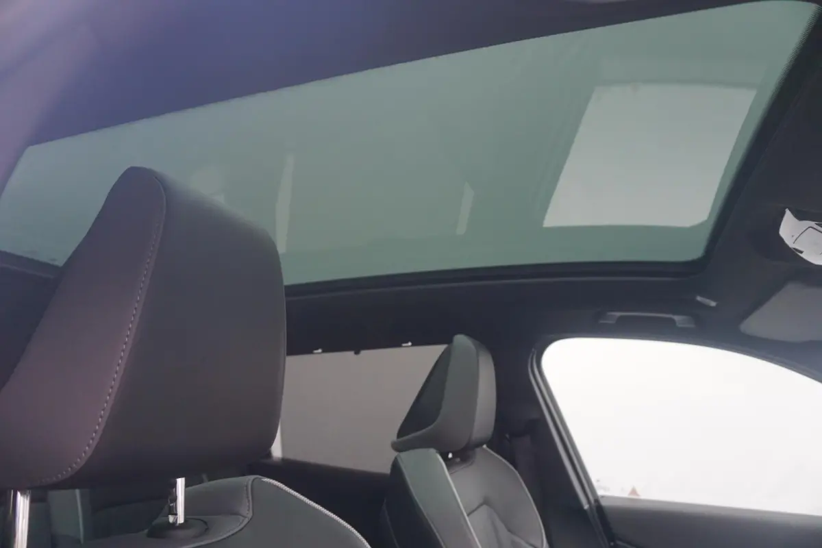 xDrive20 M Sportpakket | Glazen Panoramadak | Trekhaak Elektrisch | Stuur- en stoelverwarming | Stoelventilatie | Active Cruise Control | Harman Kardon