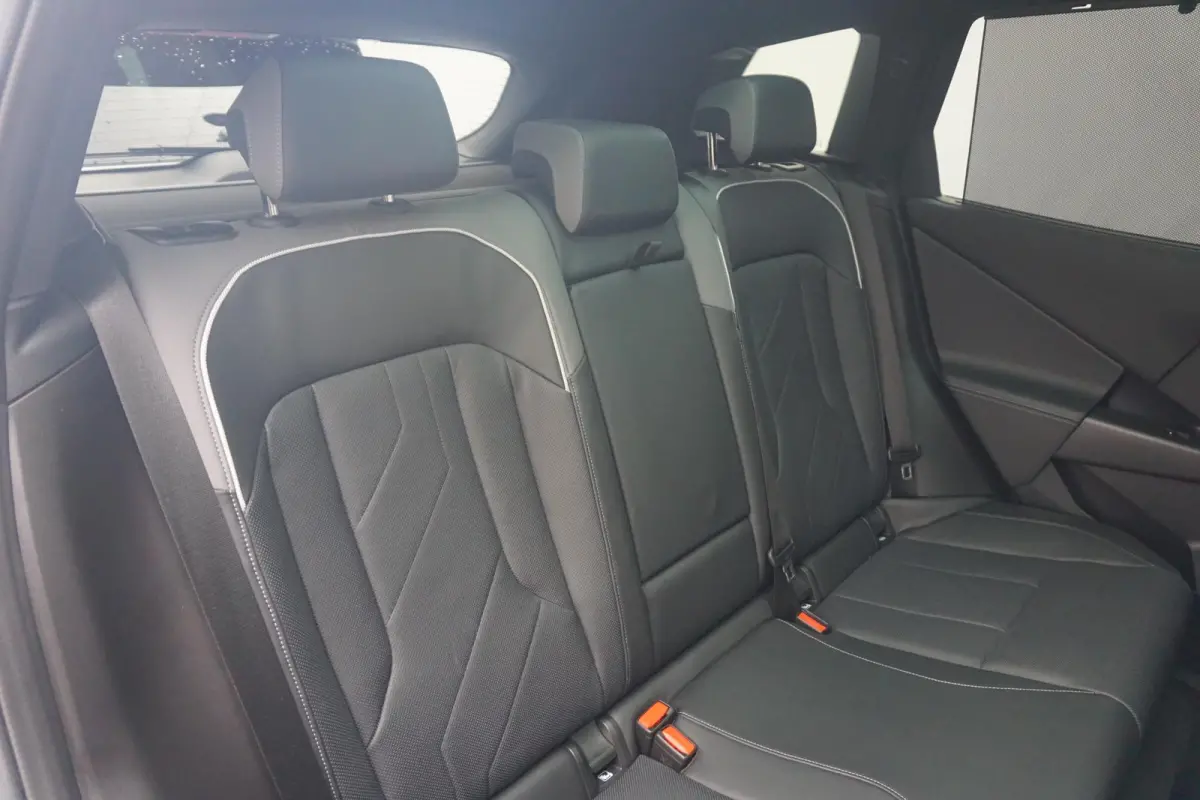 xDrive20 M Sportpakket | Glazen Panoramadak | Trekhaak Elektrisch | Stuur- en stoelverwarming | Stoelventilatie | Active Cruise Control | Harman Kardon