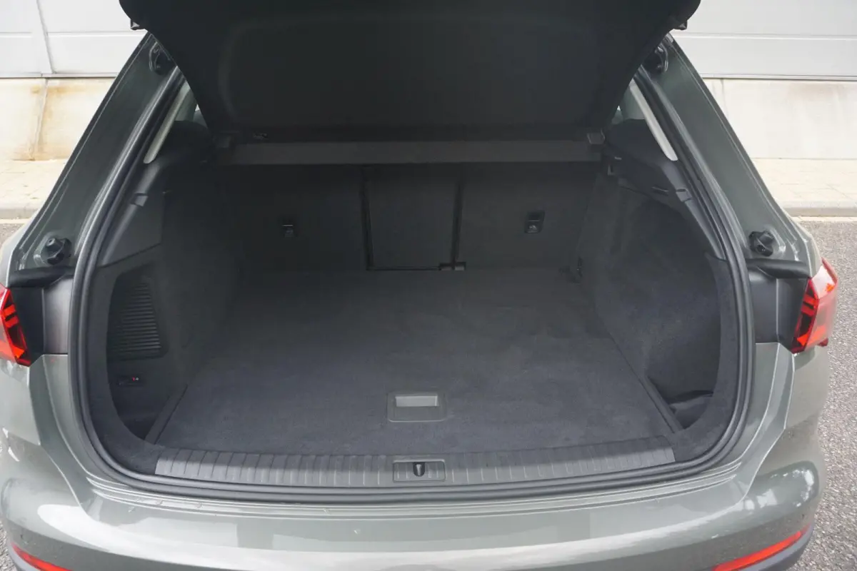 45 TFSIe 245pk PHEV Business Edition | SoH 93% | Trekhaak | Adaptive Cruise | Navigatie