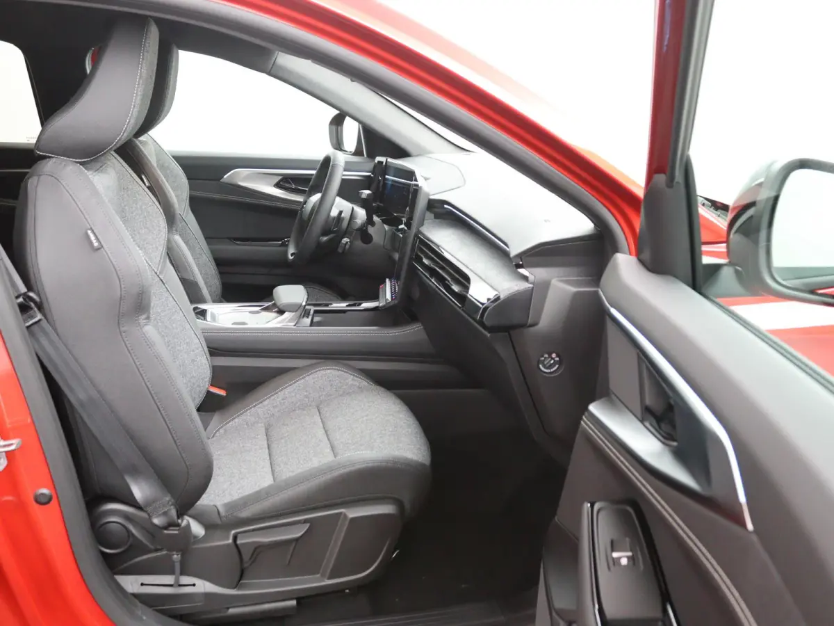 techno full hybrid E-Tech 200 | Adapt. Cruise | Parkeercamera |