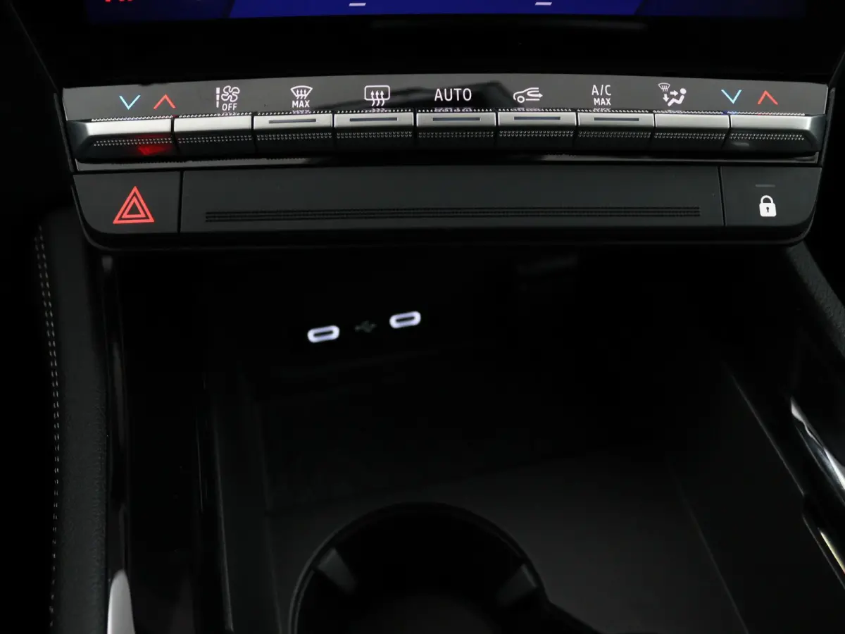 techno full hybrid E-Tech 200 | Adapt. Cruise | Parkeercamera |