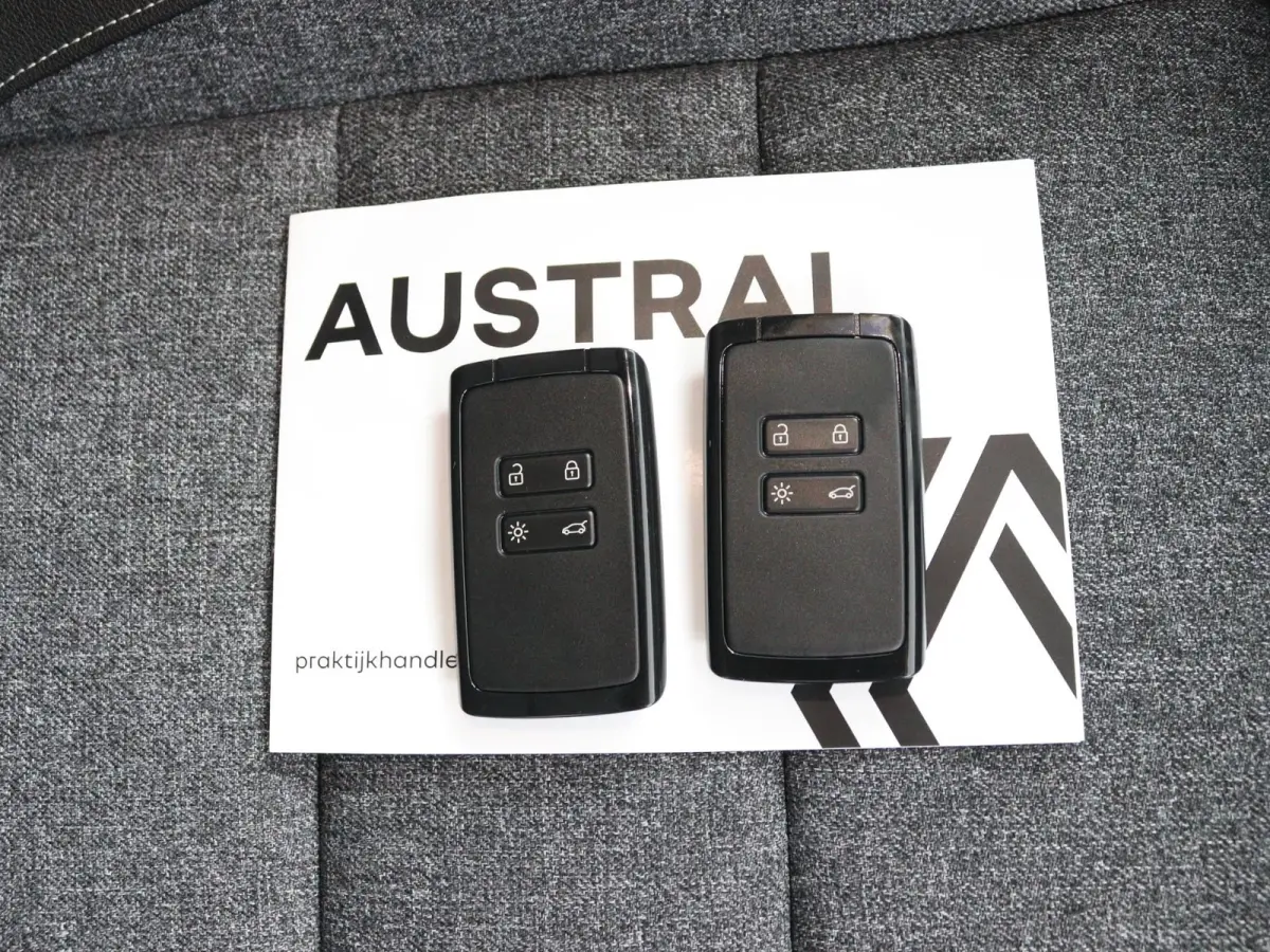 techno full hybrid E-Tech 200 | Adapt. Cruise | Parkeercamera |