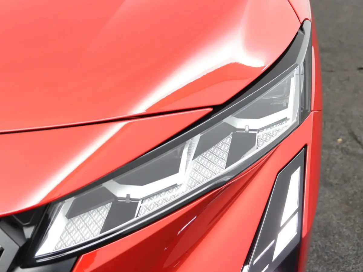 techno full hybrid E-Tech 200 | Adapt. Cruise | Parkeercamera |