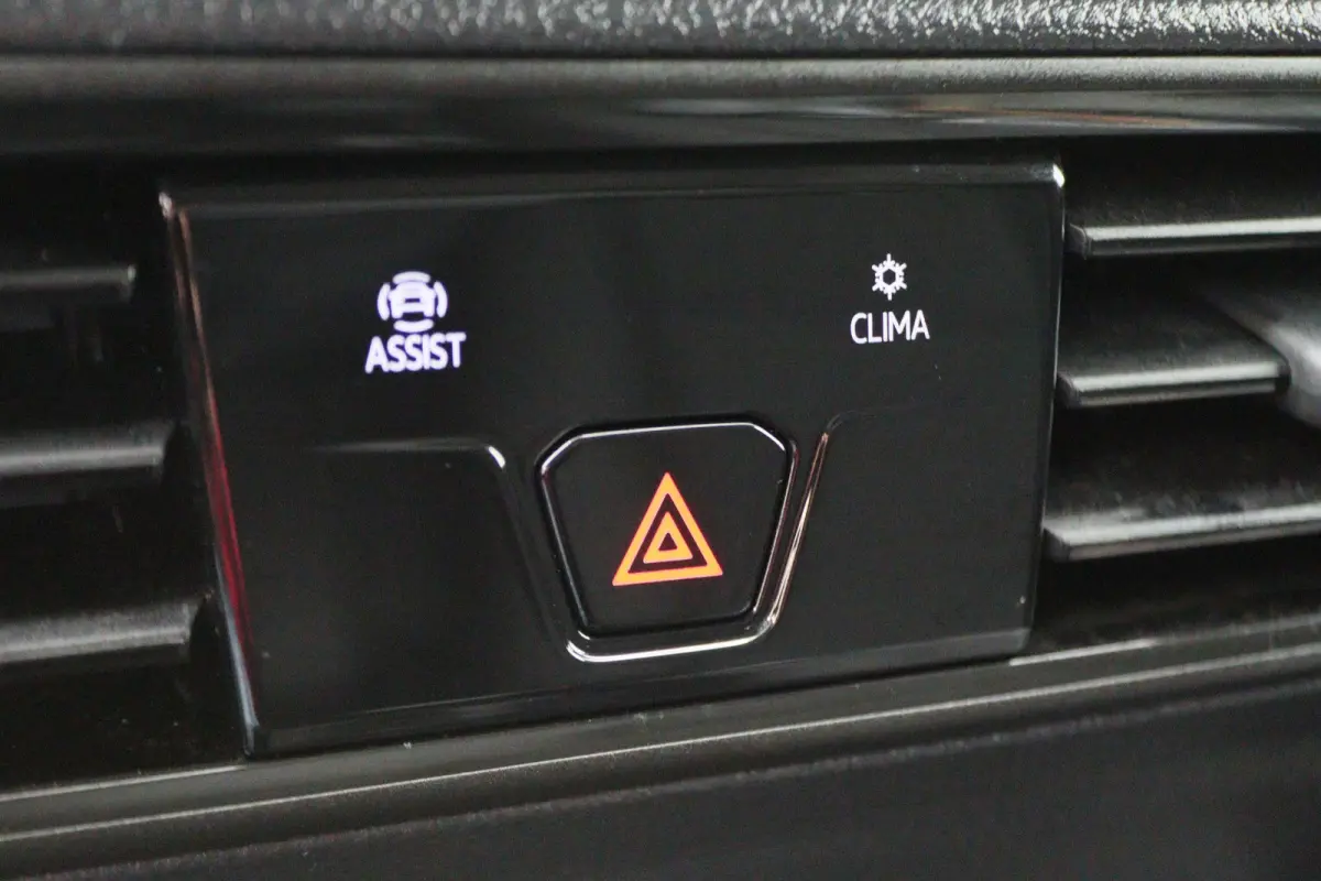 2.0 TDI Comfort Airco, Cruise, Apple Carplay, Camera, Bluetooth, Elektrische Pakket, 16''