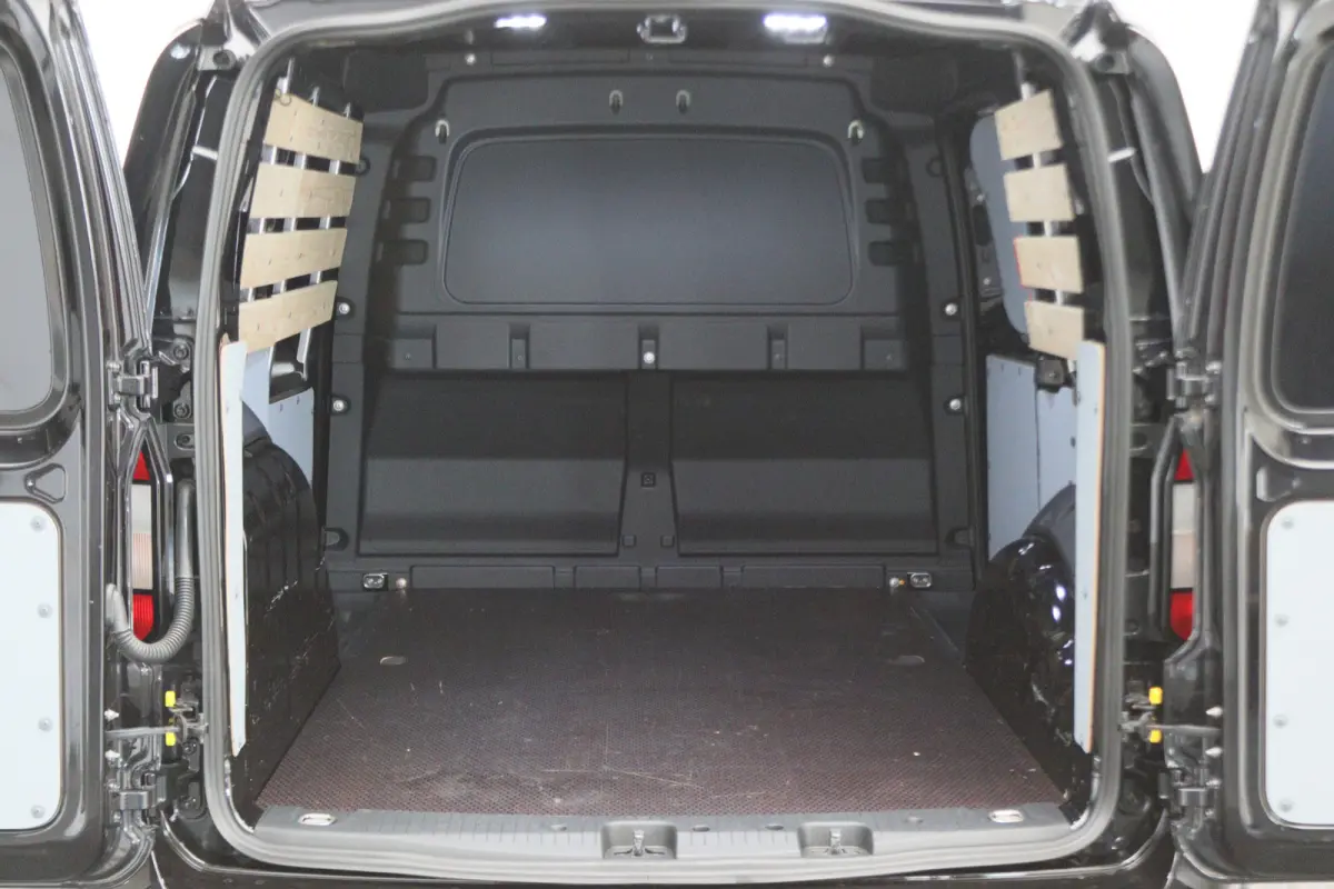 2.0 TDI Comfort Airco, Cruise, Apple Carplay, Camera, Bluetooth, Elektrische Pakket, 16''