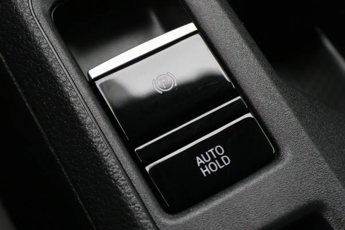 2.0 TDI Comfort Airco, Cruise, Apple Carplay, Camera, Bluetooth, Elektrische Pakket, 16''