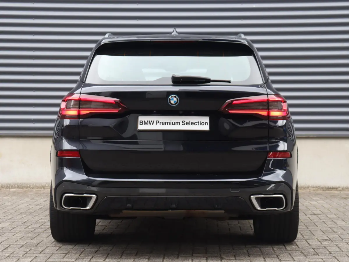 xDrive45e | High Executive | M Sportpakket | Panodak | Trekhaak | Driving Assistant Prof. | Comfortstoelen | Parking Assistant Plus | Comfort Access | SOH 87% | 22'' LMV
