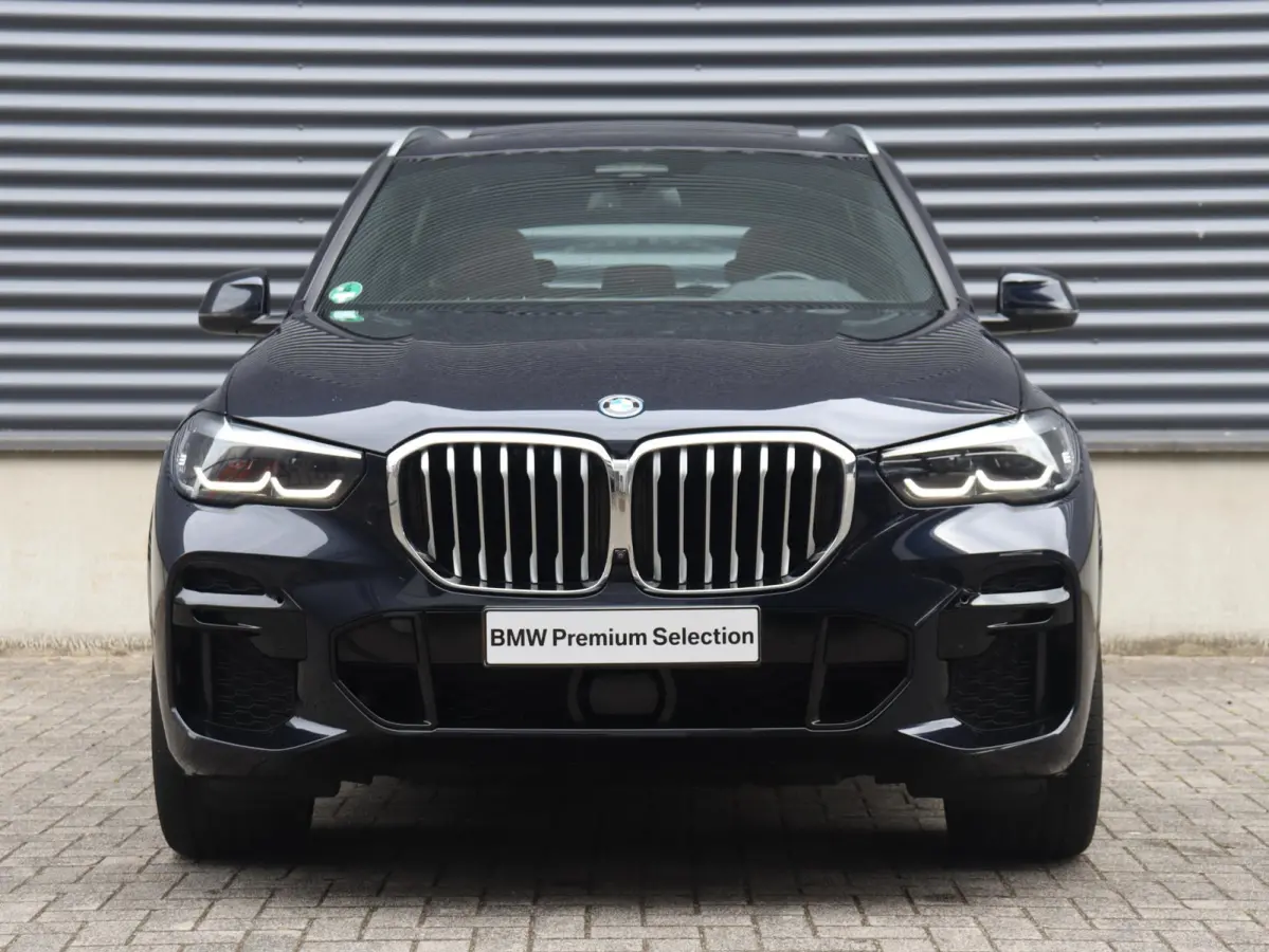 xDrive45e | High Executive | M Sportpakket | Panodak | Trekhaak | Driving Assistant Prof. | Comfortstoelen | Parking Assistant Plus | Comfort Access | SOH 87% | 22'' LMV