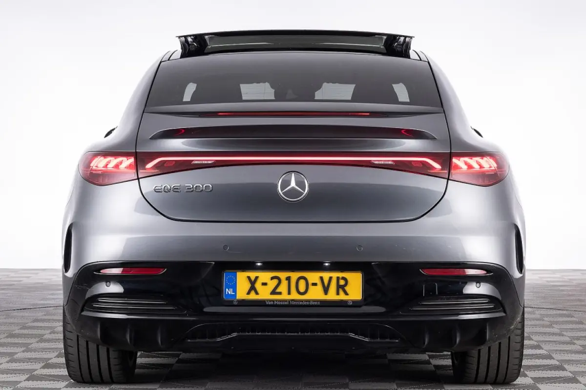 300 Sport Edition AMG 89 kWh SOH 100%| PANORAMADAK | BURMESTER ✅ 1e Eigenaar