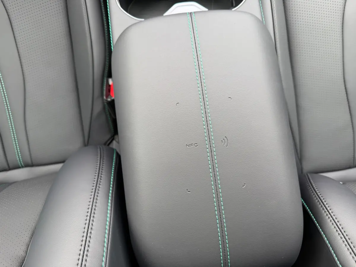 1.5 DM-i FWD Boost | 360 | Pano | Leder | CarPlay | Full options