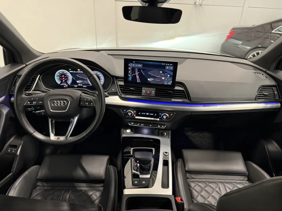 55 TFSI e quattro S-Line BLACK RS-LEER/HEAD-UP/TREKHAAK/20"/CAMERA/SOH 90%/SFEER/CARPLAY/MATRIX/KEYLESS/BLACK-OPTIC PLUS/3X S-LINE/AUDI DEALER HISTORIE