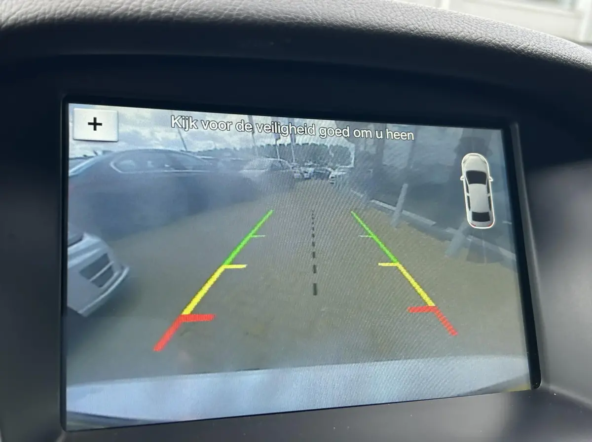 1.0 ST-Line 125PK | NL AUTO | Achteruitrijcamera | Navigatie | Grote Spoiler | 18 Inch | Parkeersensoren Voor en Achter | Cruise Control | Climate Control | Voorruitverwarming | Armsteun | 2