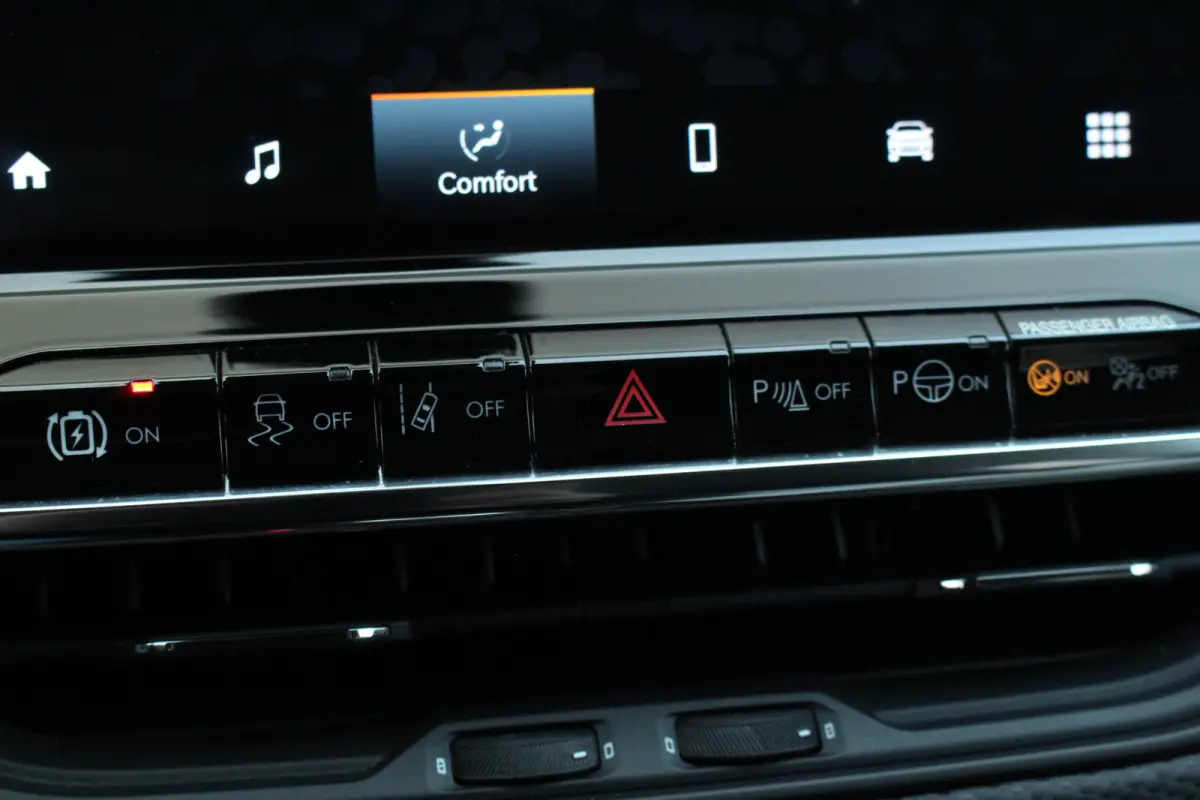 4xe 240 PK Plug-in Hybrid Trail Hawk | Adapt. Cruise | Leder | Memory Stoel | Stoelvent. | Camera | Carplay | Drive Assist | Keyless | Adapt. Cruise | LEDER | Memory Stoel | Stoelvent. | Cam