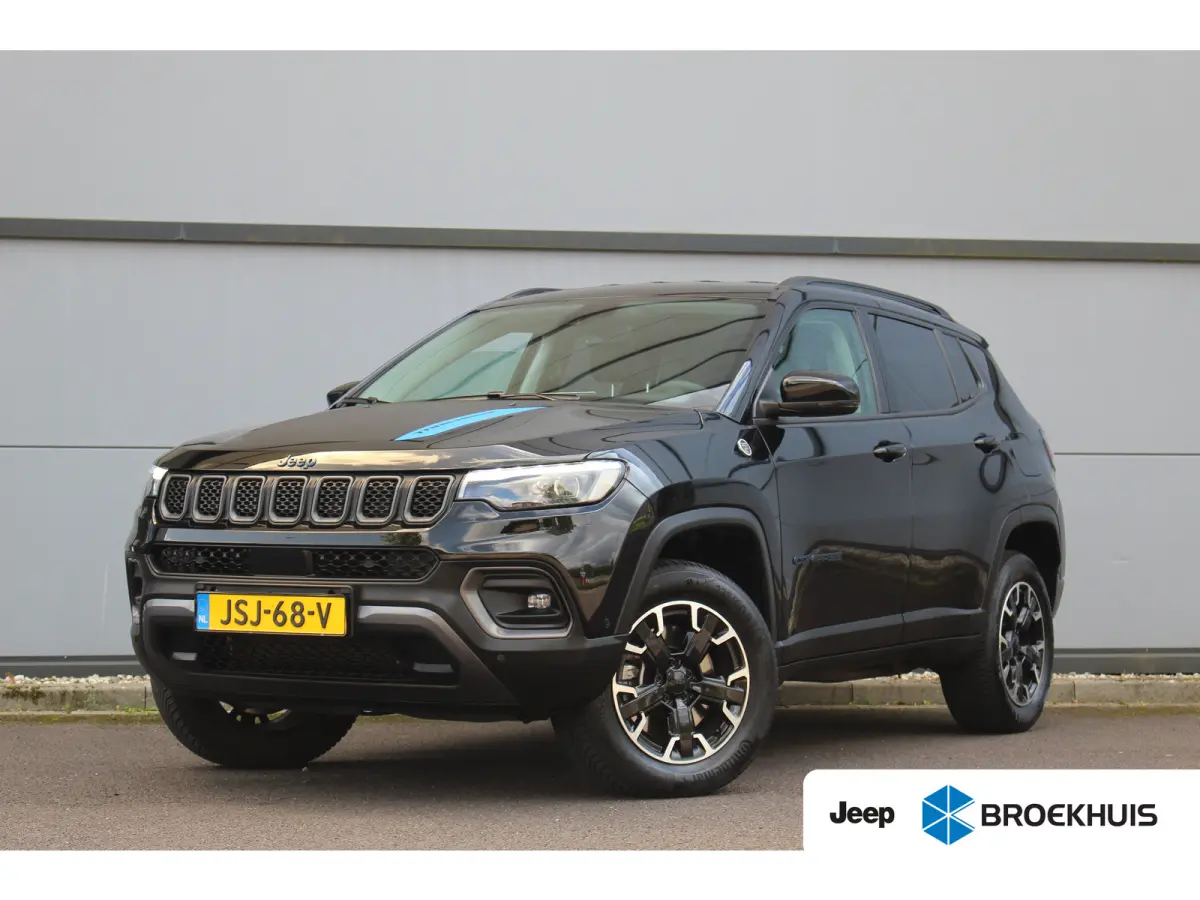 4xe 240 PK Plug-in Hybrid Trail Hawk | Adapt. Cruise | Leder | Memory Stoel | Stoelvent. | Camera | Carplay | Drive Assist | Keyless | Adapt. Cruise | LEDER | Memory Stoel | Stoelvent. | Cam