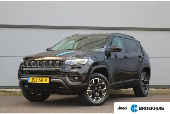4xe 240 PK Plug-in Hybrid Trail Hawk | Adapt. Cruise | Leder | Memory Stoel | Stoelvent. | Camera | Carplay | Drive Assist | Keyless | Adapt. Cruise | LEDER | Memory Stoel | Stoelvent. | Cam