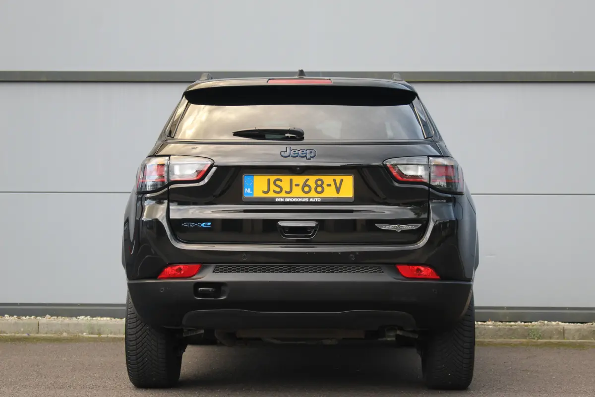 4xe 240 PK Plug-in Hybrid Trail Hawk | Adapt. Cruise | Leder | Memory Stoel | Stoelvent. | Camera | Carplay | Drive Assist | Keyless | Adapt. Cruise | LEDER | Memory Stoel | Stoelvent. | Cam