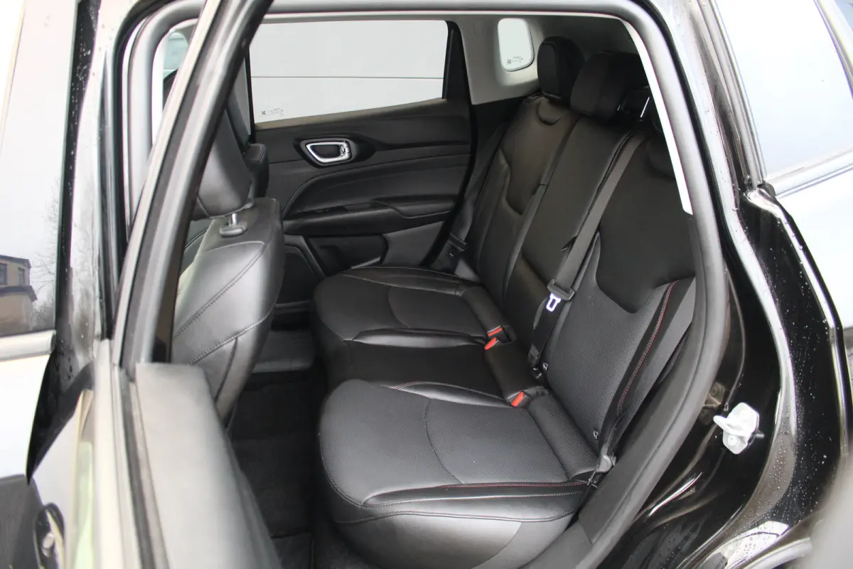 4xe 240 PK Plug-in Hybrid Trail Hawk | Adapt. Cruise | Leder | Memory Stoel | Stoelvent. | Camera | Carplay | Drive Assist | Keyless | Adapt. Cruise | LEDER | Memory Stoel | Stoelvent. | Cam