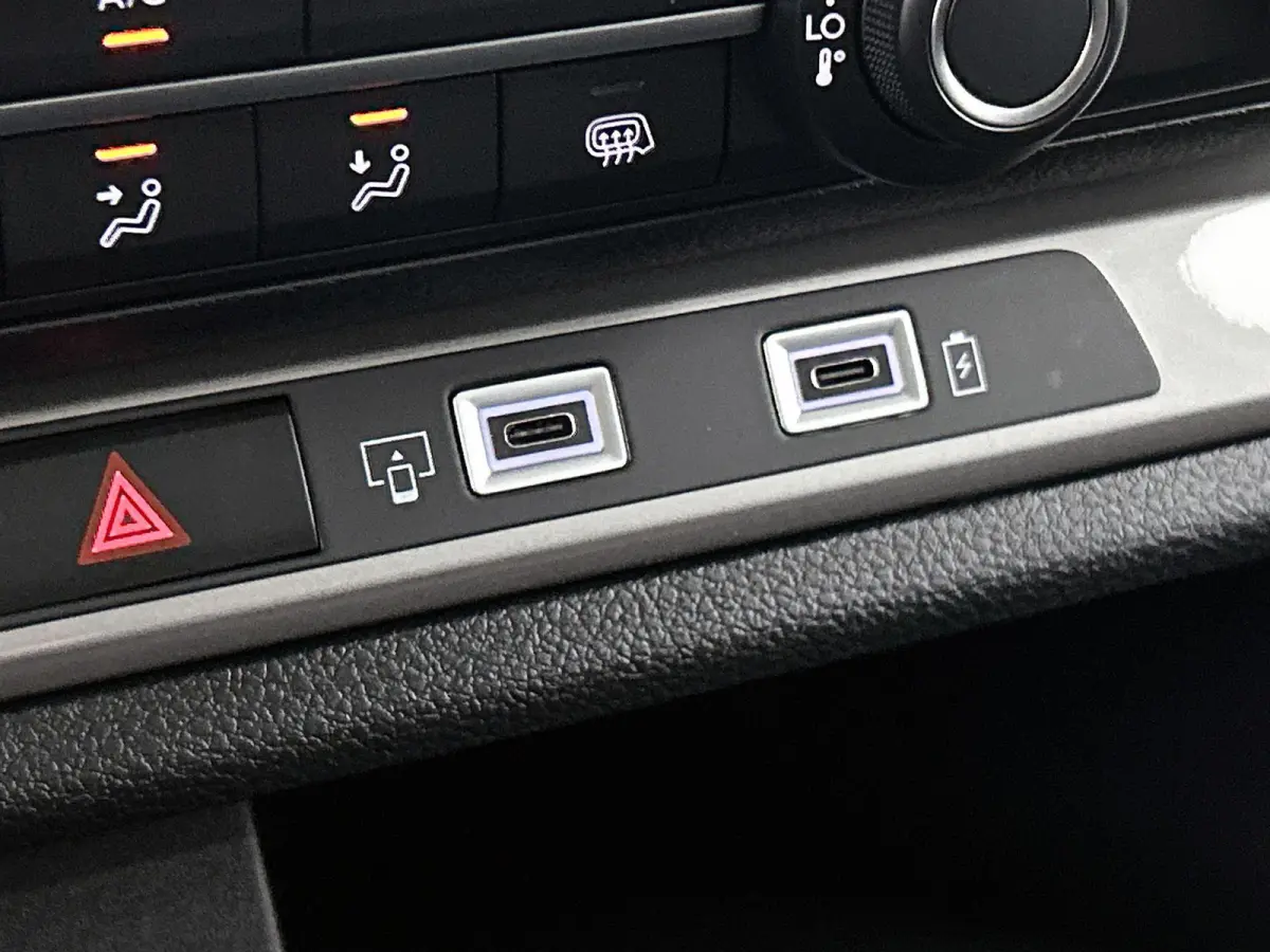 L3 75 kWh Accu 98% | Camera | LED