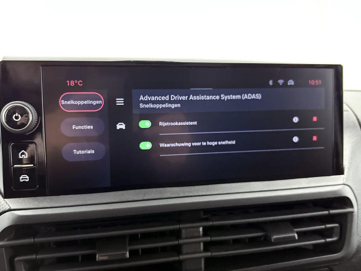 L3 75 kWh Accu 98% | Camera | LED