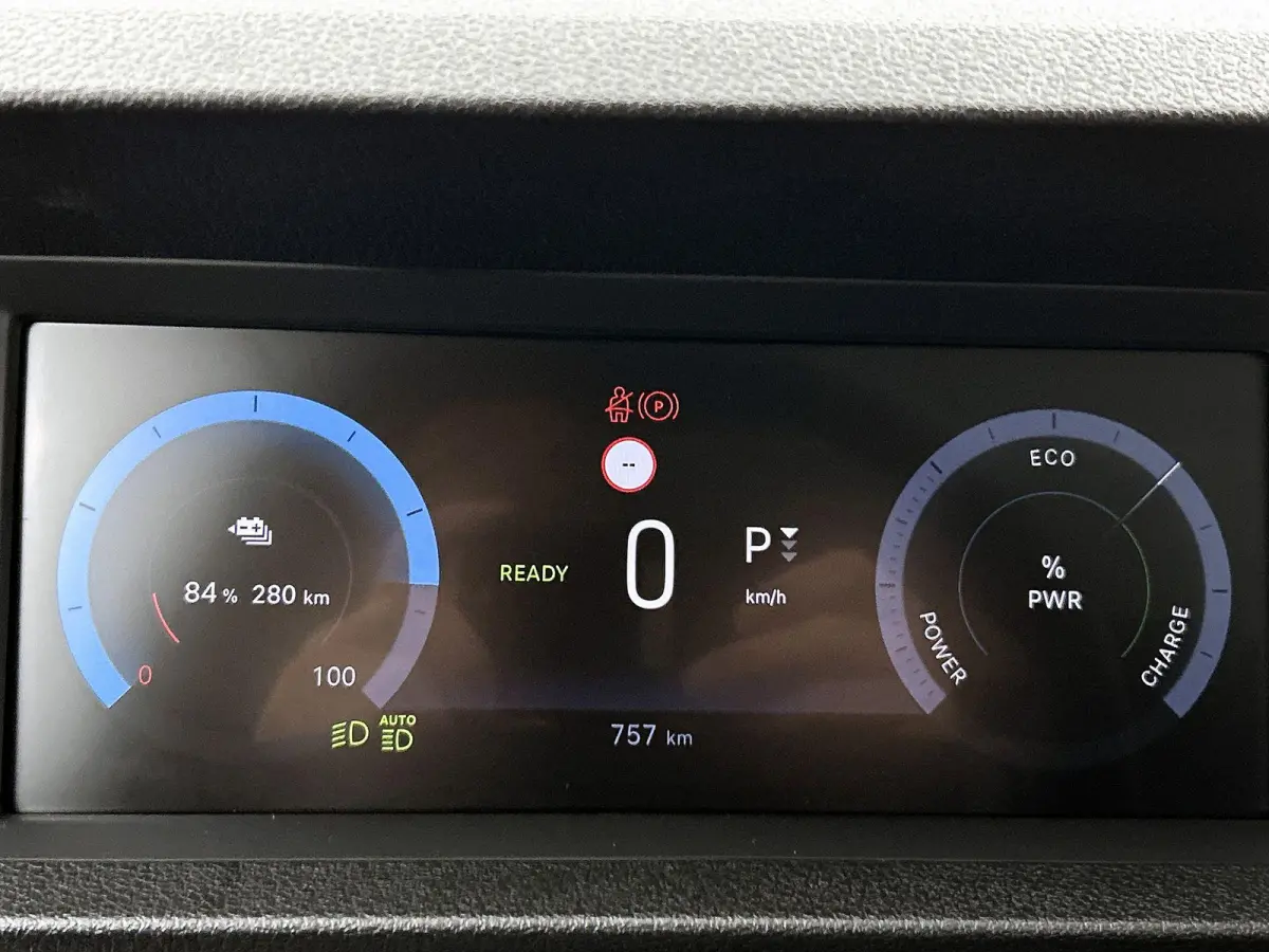 L3 75 kWh Accu 98% | Camera | LED