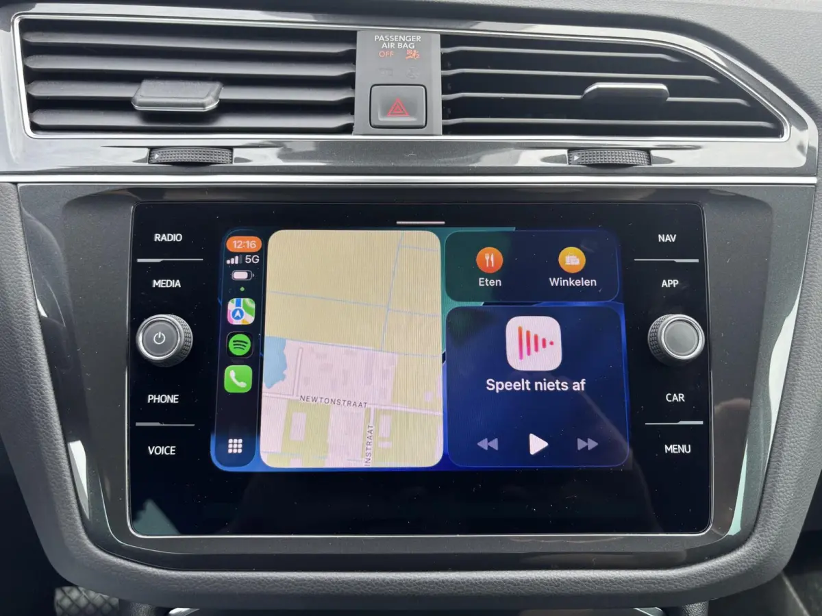 1.4 TSI eHybrid Business+ keyless camera