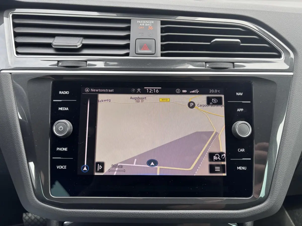 1.4 TSI eHybrid Business+ keyless camera