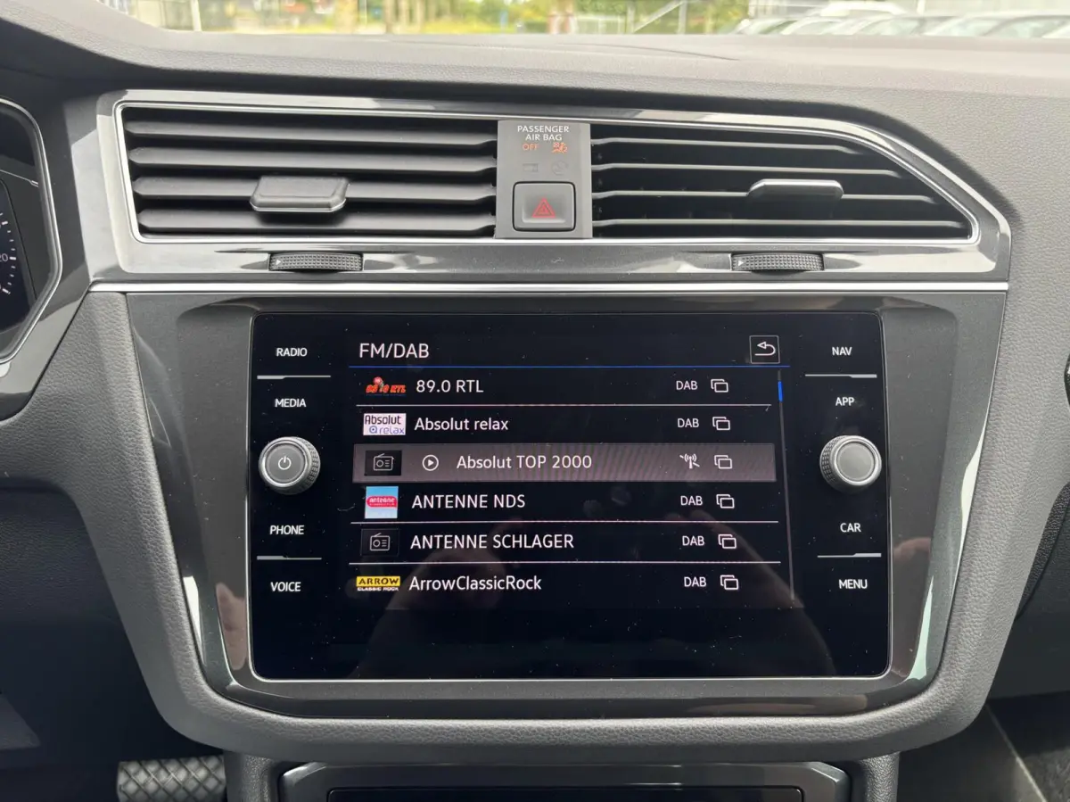 1.4 TSI eHybrid Business+ keyless camera
