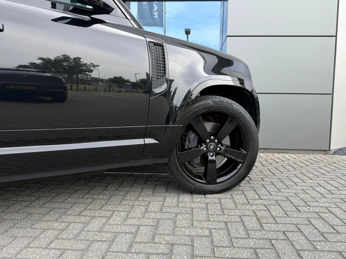 P400e X-Dynamic HSE | Head-up | 4-Zone Climate | 22 Inch | Koelbox | Afn. trekhaak | Stoelkoeling | Pano|