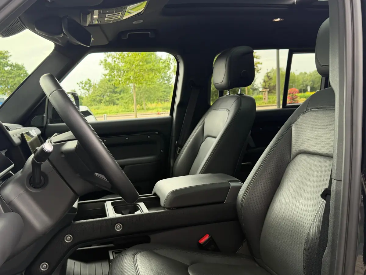 P400e X-Dynamic HSE | Head-up | 4-Zone Climate | 22 Inch | Koelbox | Afn. trekhaak | Stoelkoeling | Pano|