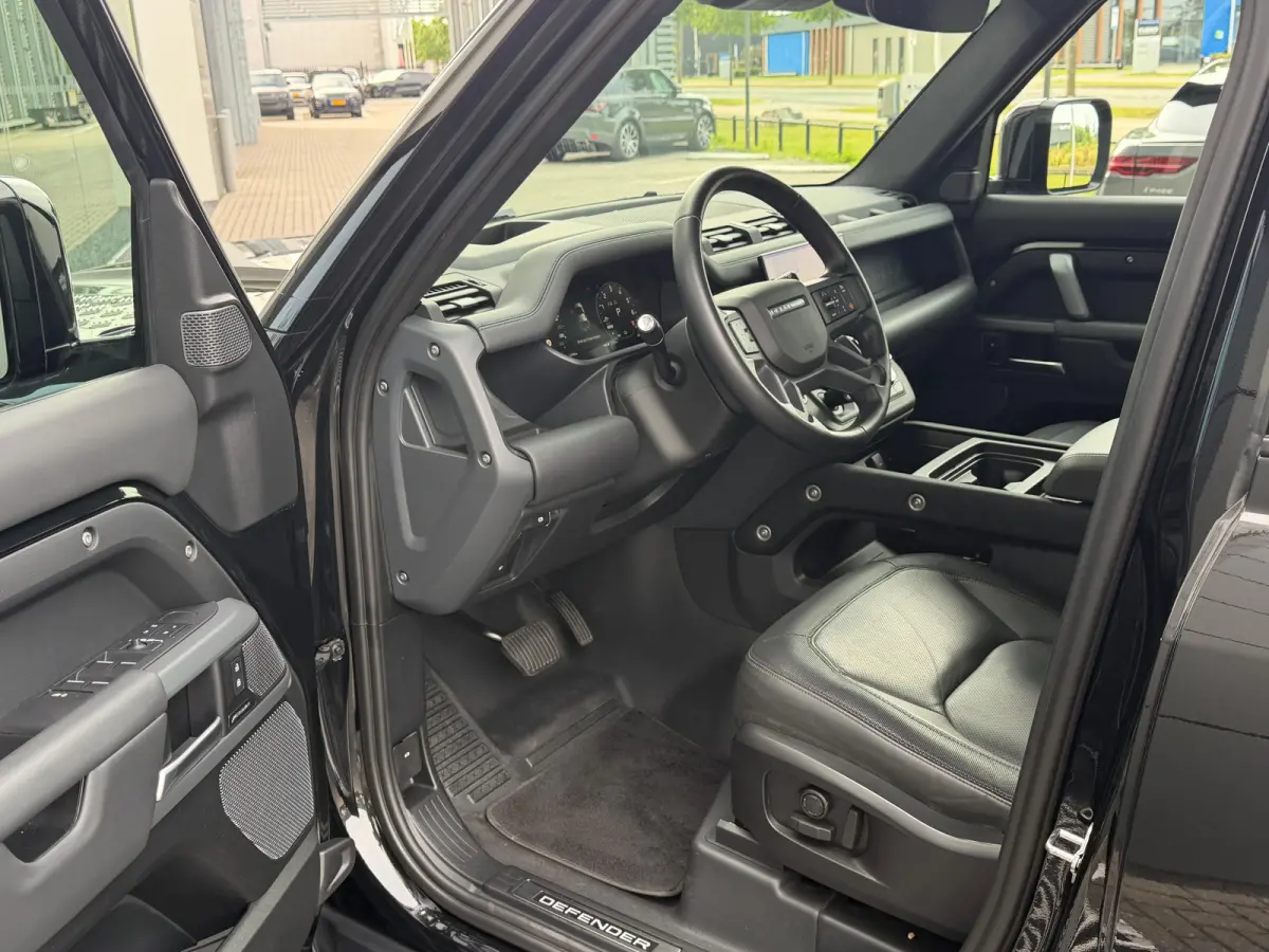 P400e X-Dynamic HSE | Head-up | 4-Zone Climate | 22 Inch | Koelbox | Afn. trekhaak | Stoelkoeling | Pano|