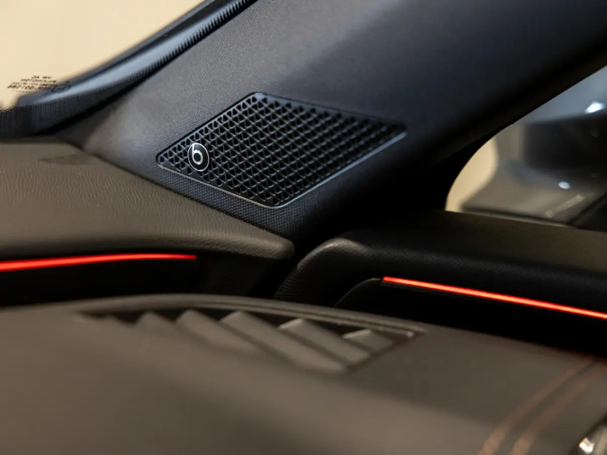 1.5 TSI Business Edition Plus / 150pk / Stoel en stuur verwarming / Beats /