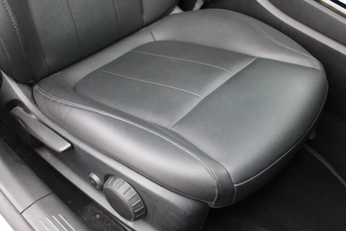 250e AUT8 Luxury Line (FACELIFT) LEDER SFEER NAVI TREKHAAK