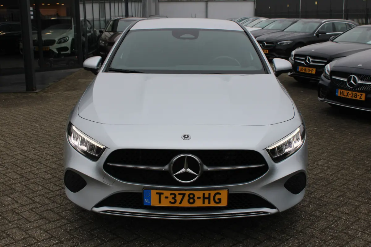 250e AUT8 Luxury Line (FACELIFT) LEDER SFEER NAVI TREKHAAK