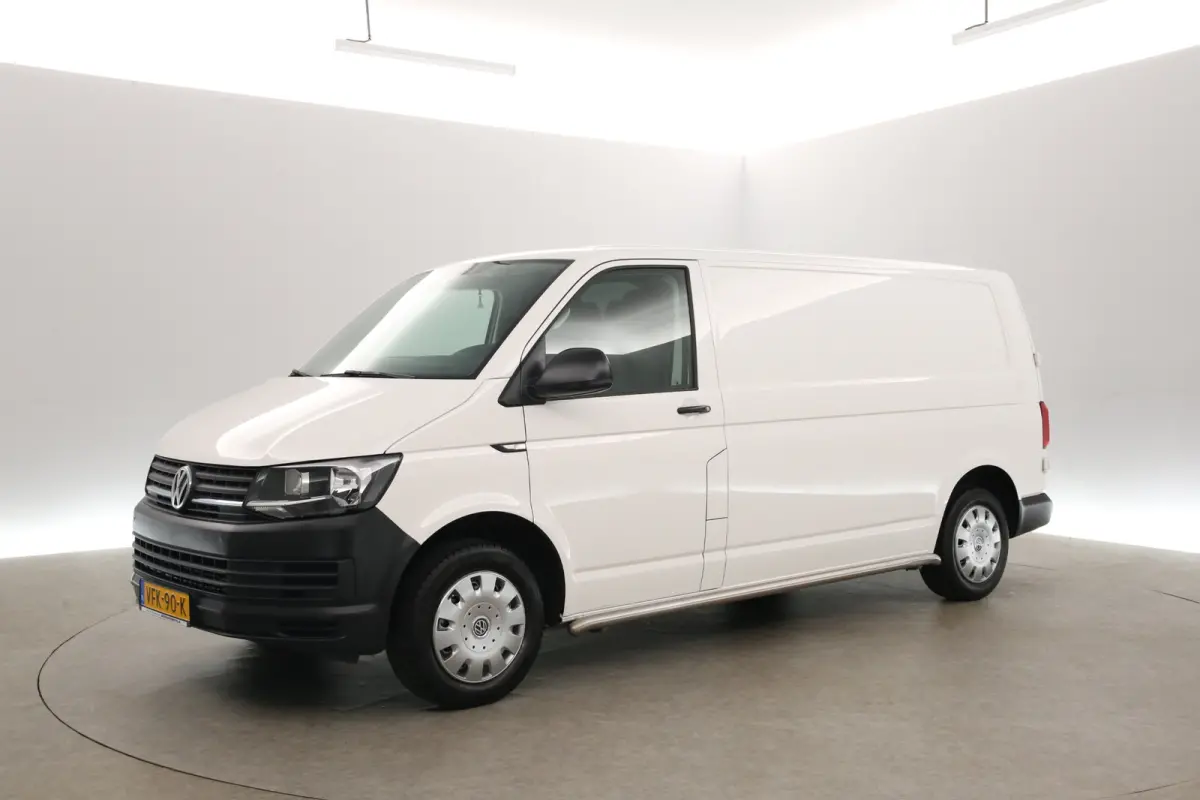 2.0 TDI L2H1 140PK | Airco | Cruise | Trekhaak | 3 Zits | Sidebars