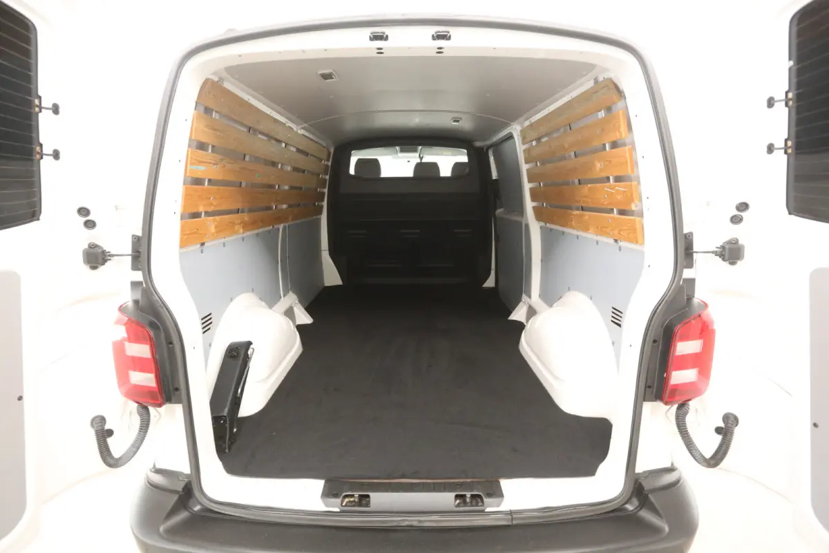2.0 TDI L2H1 140PK | Airco | Cruise | Trekhaak | 3 Zits | Sidebars