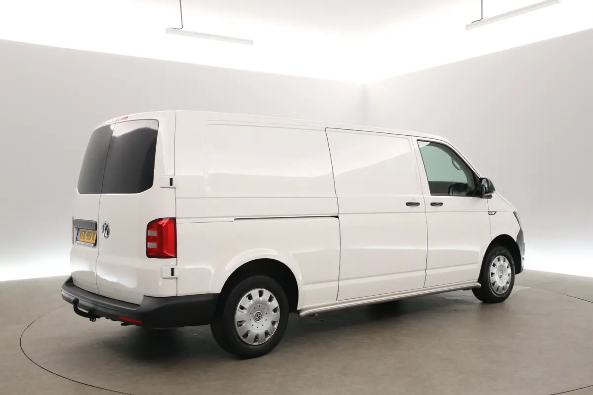 2.0 TDI L2H1 140PK | Airco | Cruise | Trekhaak | 3 Zits | Sidebars