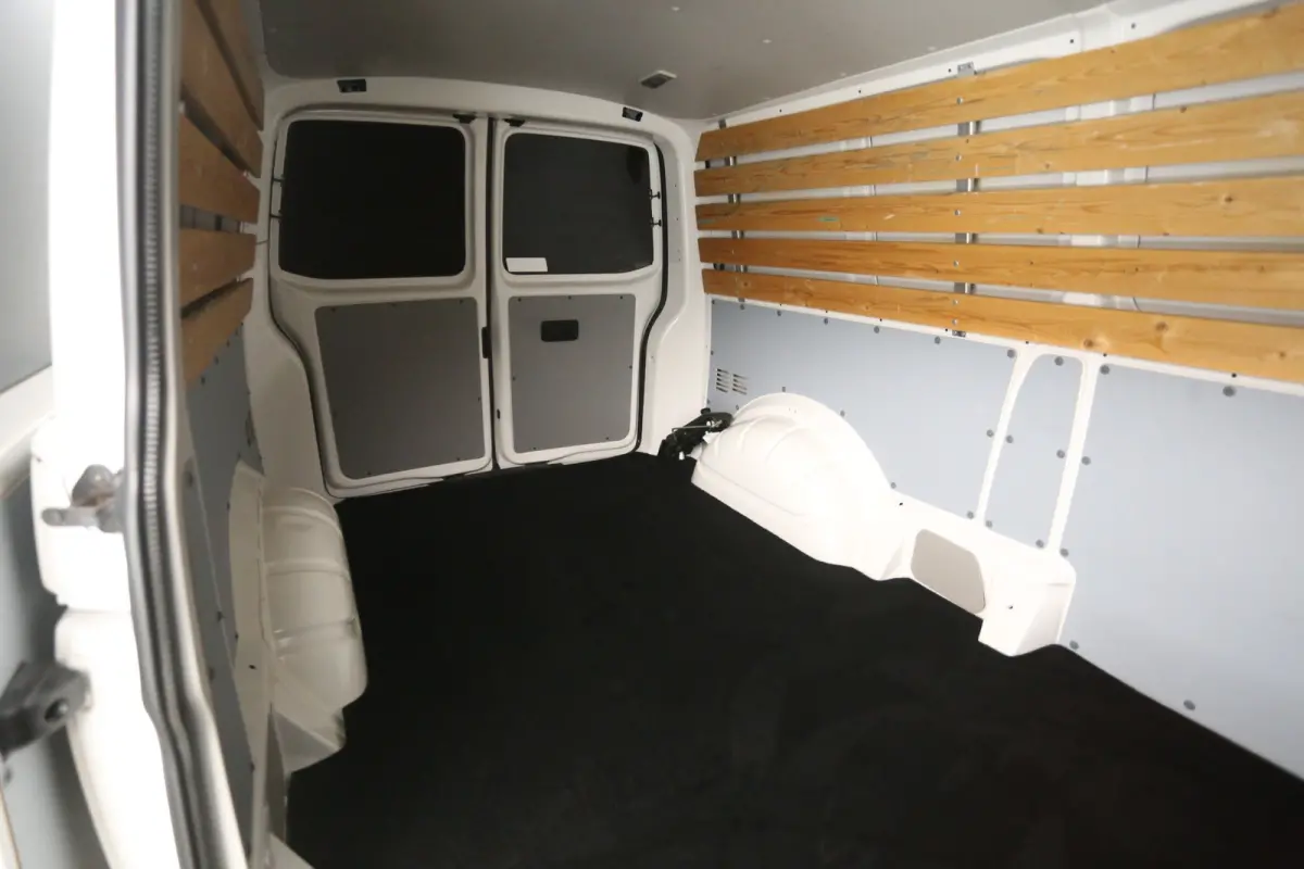 2.0 TDI L2H1 140PK | Airco | Cruise | Trekhaak | 3 Zits | Sidebars