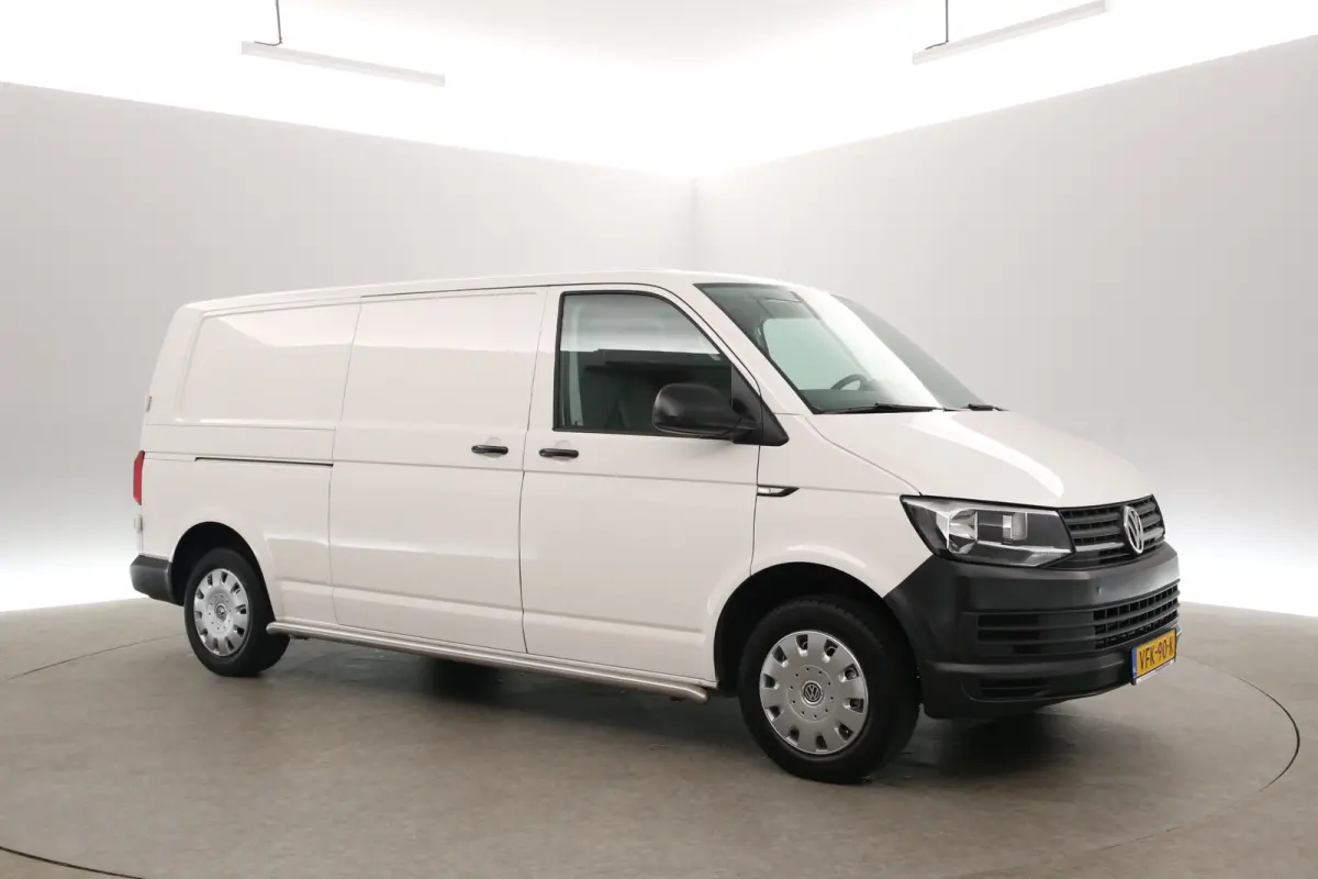2.0 TDI L2H1 140PK | Airco | Cruise | Trekhaak | 3 Zits | Sidebars