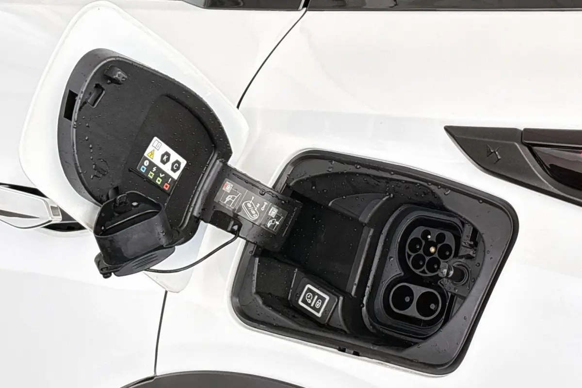 Performance Line 50 kWh SOH 99% Stoelverwarming Head-Up