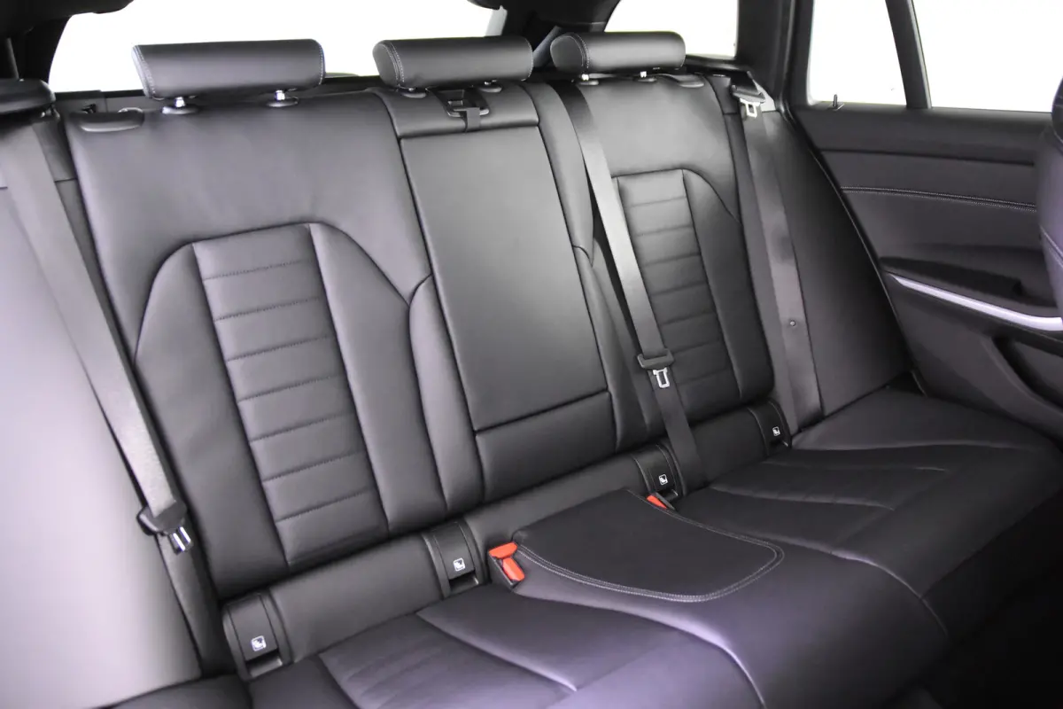 320 e *1ste Eigenaar*Leer*Stoelverwarming*Navigatie*PDC*