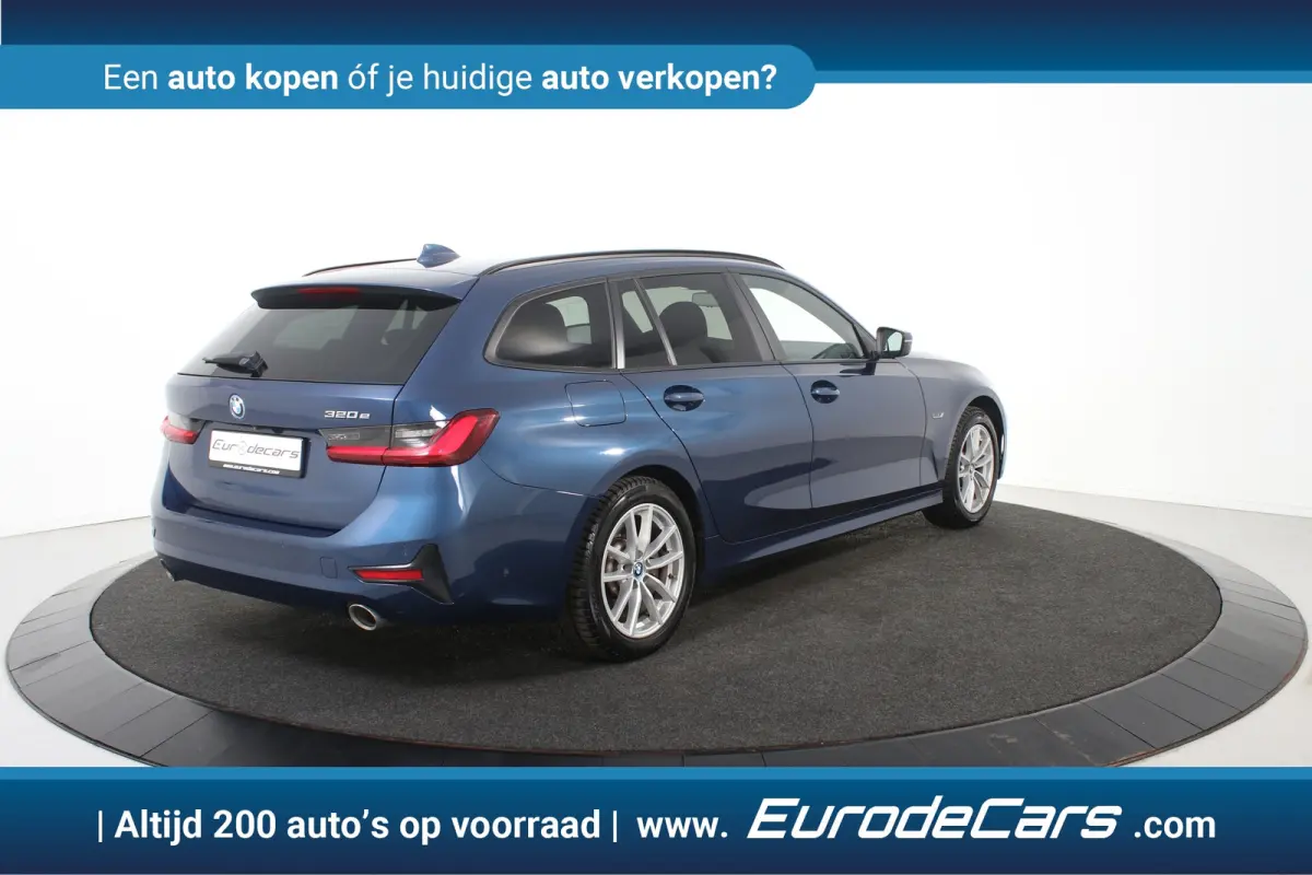320 e *1ste Eigenaar*Leer*Stoelverwarming*Navigatie*PDC*