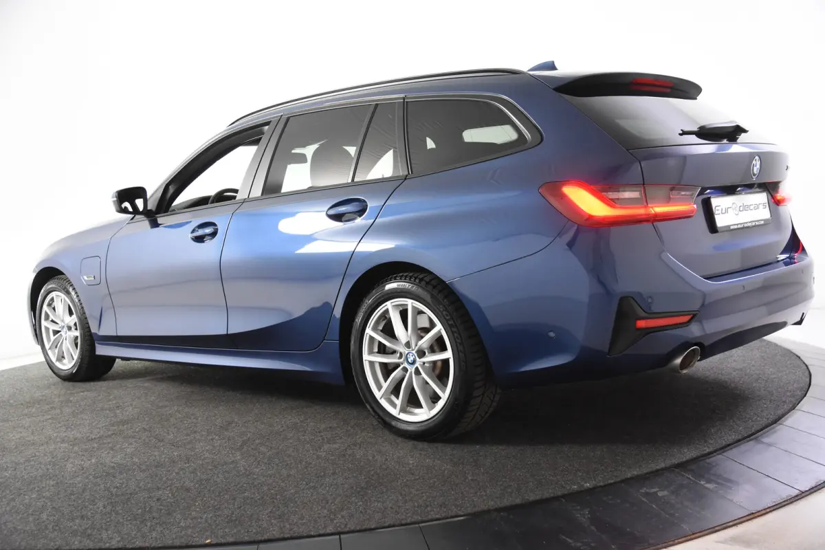 320 e *1ste Eigenaar*Leer*Stoelverwarming*Navigatie*PDC*