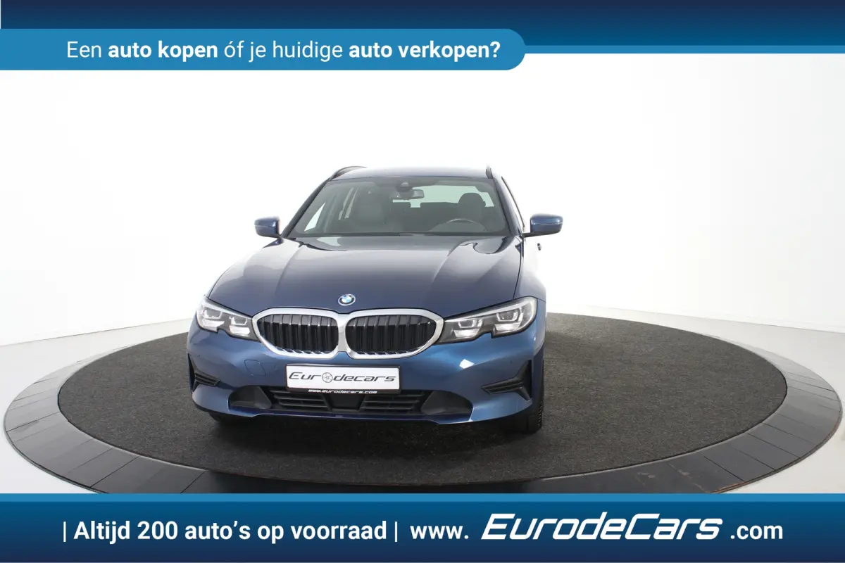 320 e *1ste Eigenaar*Leer*Stoelverwarming*Navigatie*PDC*