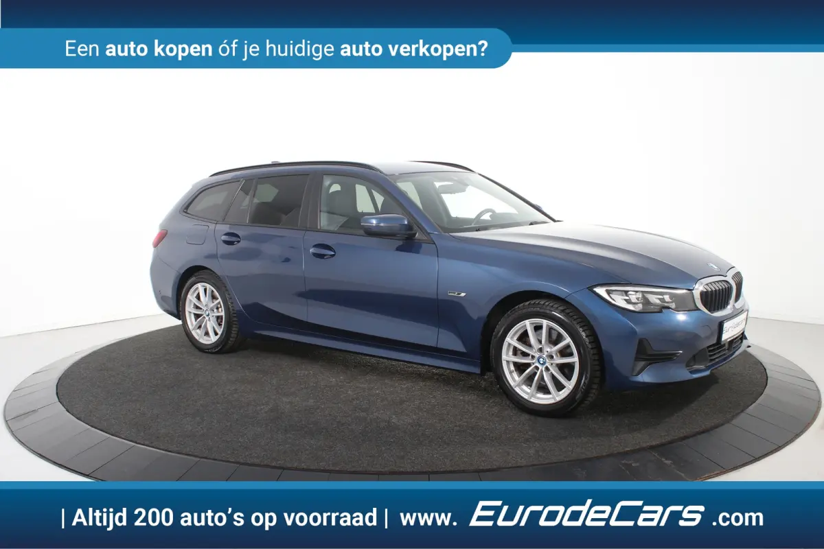 320 e *1ste Eigenaar*Leer*Stoelverwarming*Navigatie*PDC*