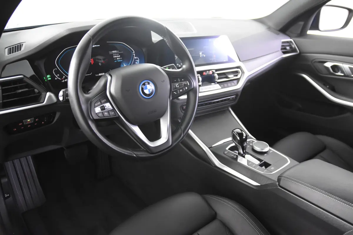 320 e *1ste Eigenaar*Leer*Stoelverwarming*Navigatie*PDC*